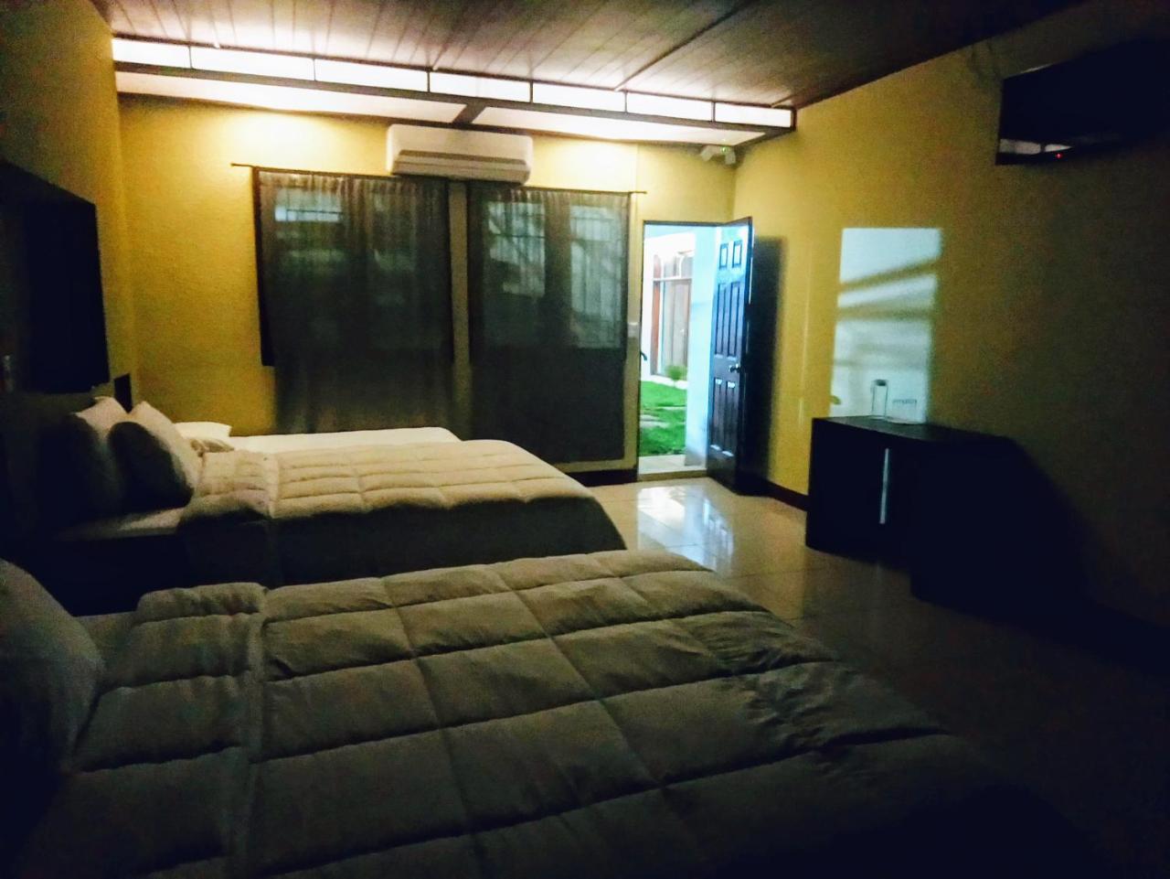 Kartagus Hotel San Salvador Bagian luar foto