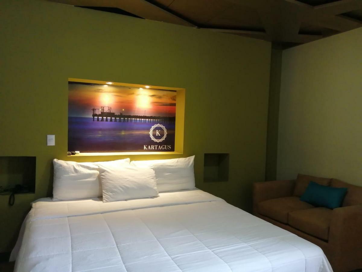 Kartagus Hotel San Salvador Bagian luar foto